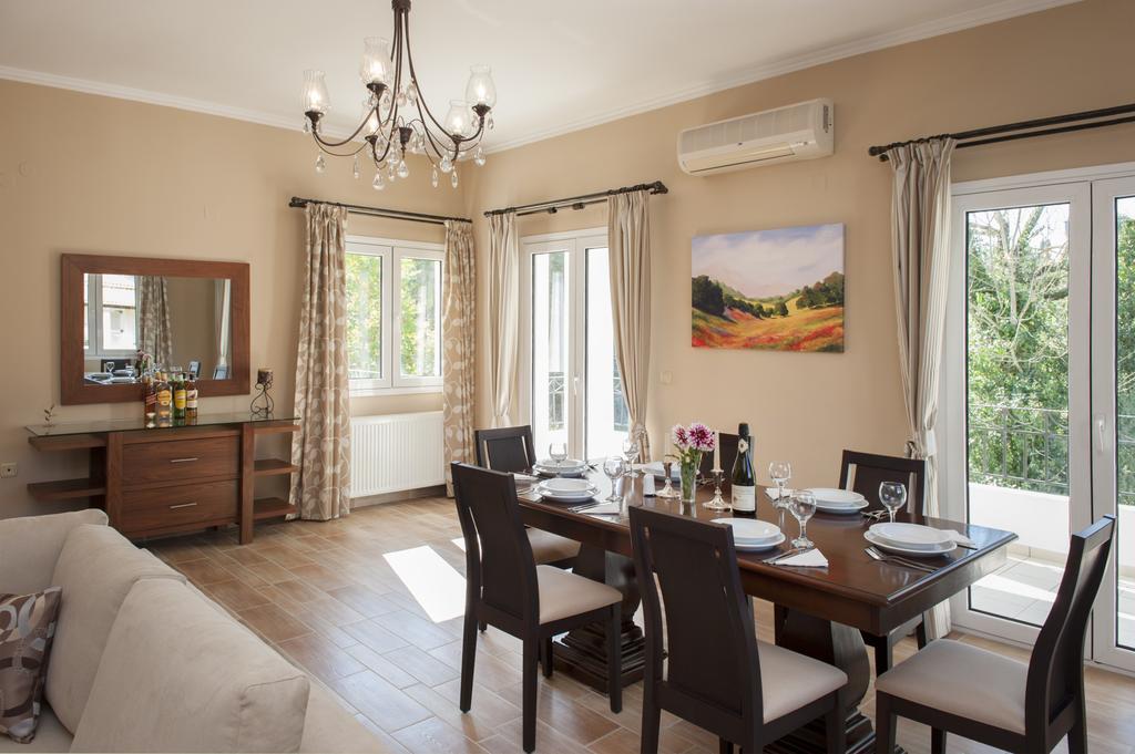 Casa Bianca Villa Kanali  Room photo